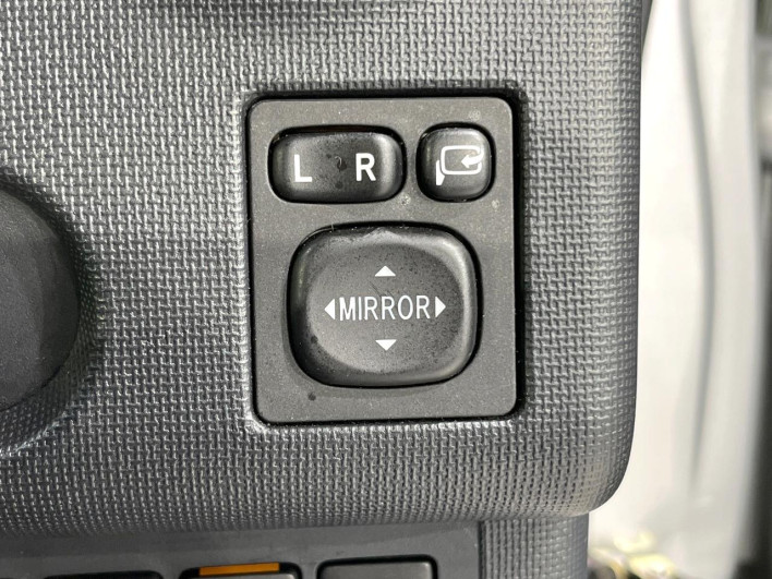 2013 Toyota Spade DBA-NCP141 (UW-69f021ee0b243)[28]