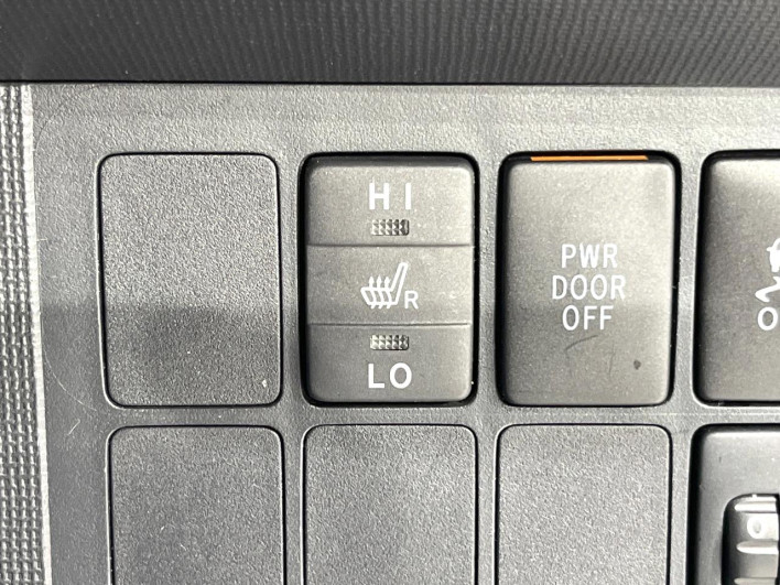 2013 Toyota Spade DBA-NCP141 (UW-69f021ee0b243)[29]