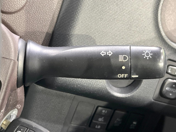 2013 Toyota Spade DBA-NCP141 (UW-69f021ee0b243)[27]