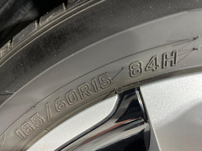 2019 Toyota Sienta DBA-NCP175G (UW-69f021ee6e642)[8]