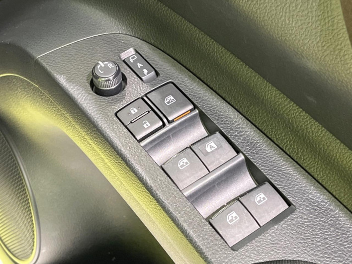 2019 Toyota Sienta DBA-NCP175G (UW-69f021eee9163)[12]