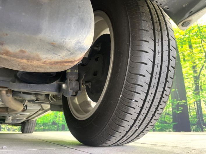 2013 Toyota Aqua DAA-NHP10 (UW-69f021f16e1ac)[21]