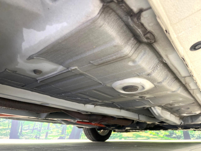 2013 Toyota Aqua DAA-NHP10 (UW-69f021f16e1ac)[23]