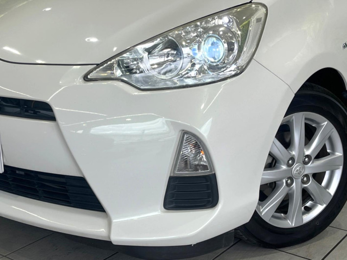 2013 Toyota Aqua DAA-NHP10 (UW-69f021f16e1ac)[7]