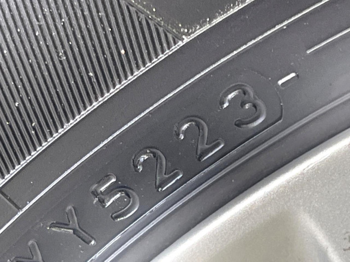 2013 Toyota Aqua DAA-NHP10 (UW-69f021f16e1ac)[13]