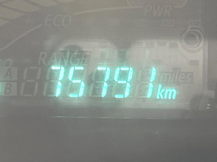 2013 Toyota Aqua DAA-NHP10 (UW-69f021f16e1ac)[2]