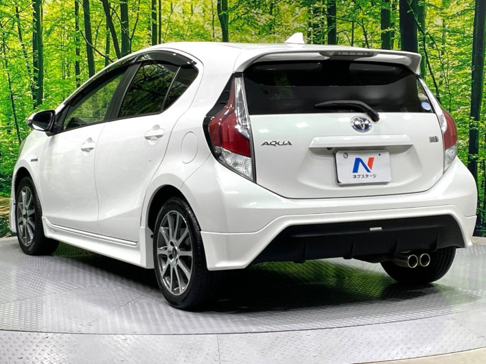 2016 Toyota Aqua DAA-NHP10 (UW-69f021f2612bf)[7]