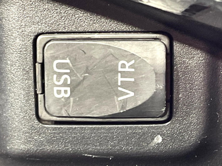 2016 Toyota Aqua DAA-NHP10 (UW-69f021f2612bf)[28]