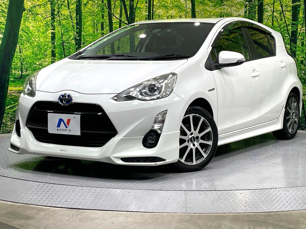 2016 Toyota Aqua DAA-NHP10