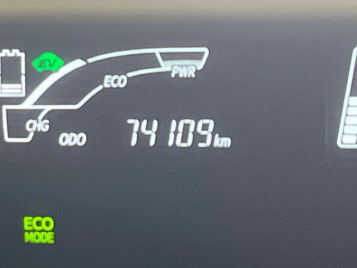 2016 Toyota Aqua DAA-NHP10 (UW-69f021f2c0a59)[2]