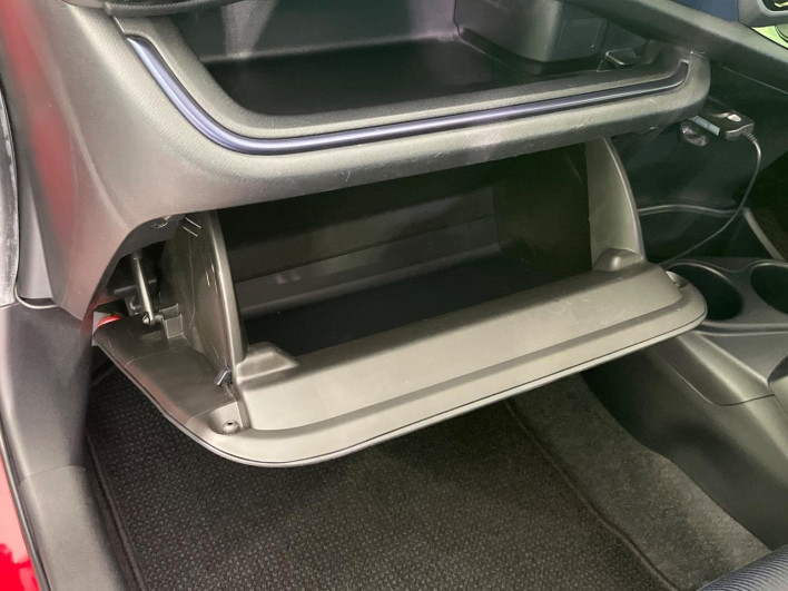 2016 Toyota Aqua DAA-NHP10 (UW-69f021f2c0a59)[13]