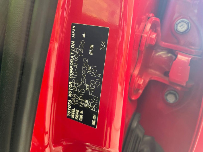 2016 Toyota Aqua DAA-NHP10 (UW-69f021f2c0a59)[1]