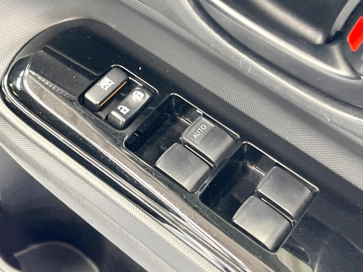 2019 Toyota Aqua DAA-NHP10 (UW-69f021f2d87d6)[28]