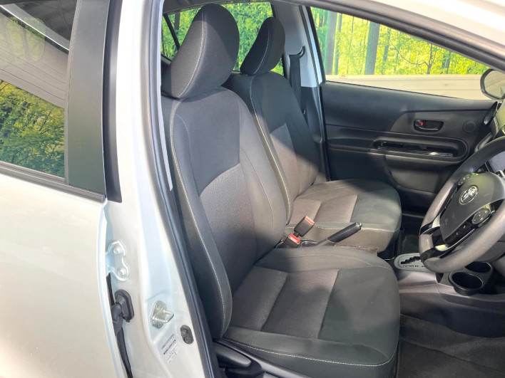 2019 Toyota Aqua DAA-NHP10 (UW-69f021f2d87d6)[27]