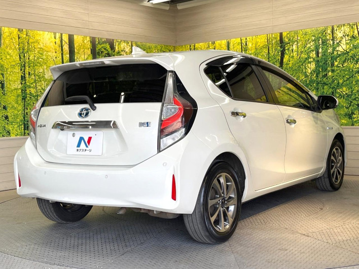 2019 Toyota Aqua DAA-NHP10 (UW-69f021f2d87d6)[12]