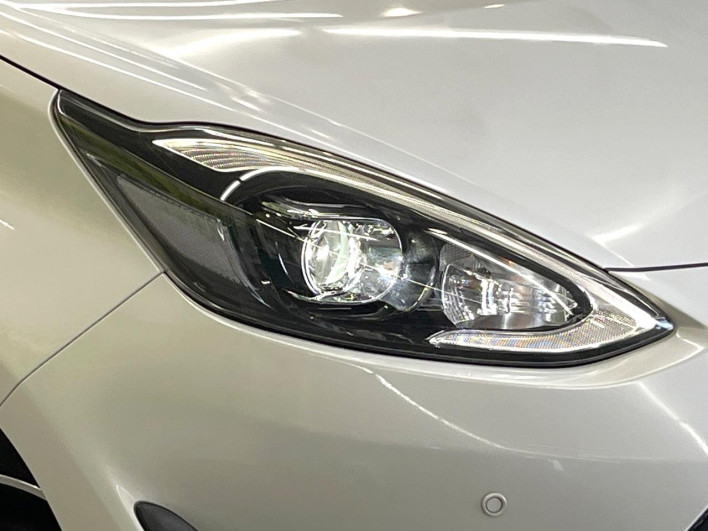 2019 Toyota Aqua DAA-NHP10 (UW-69f021f2d87d6)[16]