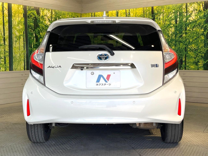 2019 Toyota Aqua DAA-NHP10 (UW-69f021f2d87d6)[11]