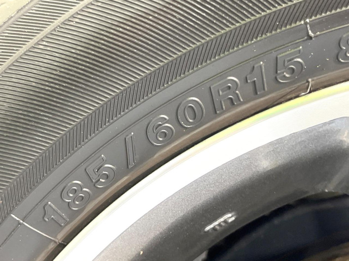 2019 Toyota Aqua DAA-NHP10 (UW-69f021f2d87d6)[22]