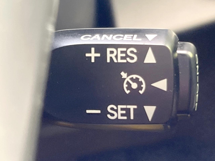 2016 Toyota Aqua DAA-NHP10 (UW-69f021f4ad9b6)[18]