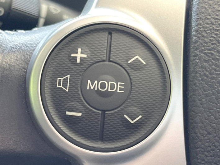 2016 Toyota Aqua DAA-NHP10 (UW-69f021f4ad9b6)[19]