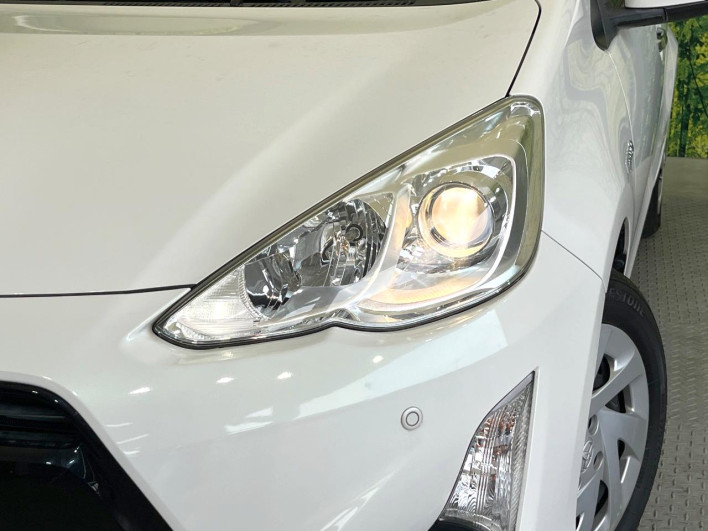 2017 Toyota Aqua DAA-NHP10 (UW-69f021f4afacb)[13]