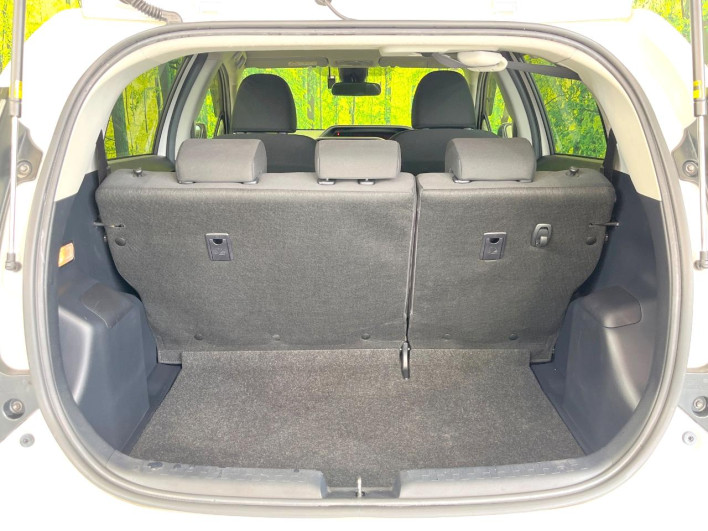 2017 Toyota Aqua DAA-NHP10 (UW-69f021f4afacb)[28]