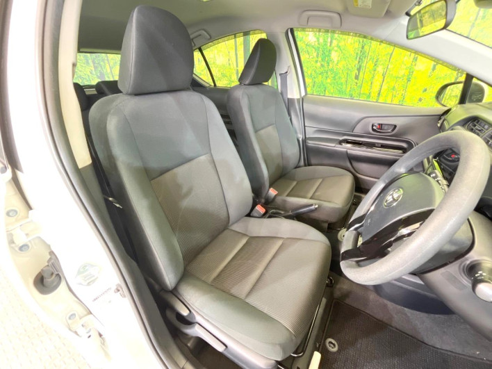 2017 Toyota Aqua DAA-NHP10 (UW-69f021f4afacb)[20]