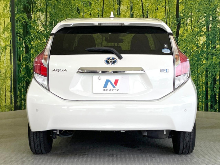 2017 Toyota Aqua DAA-NHP10 (UW-69f021f4afacb)[17]