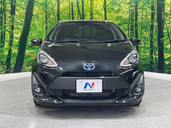 2017 Toyota Aqua DAA-NHP10 (UW-69f021f4e7402)[13]