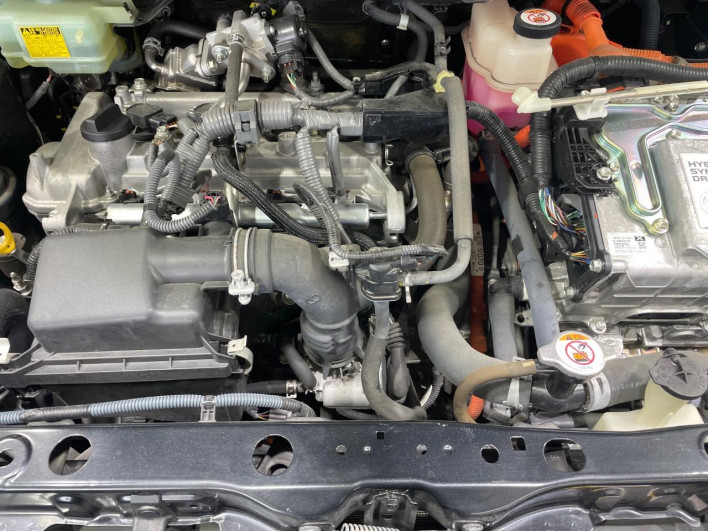 2017 Toyota Aqua DAA-NHP10 (UW-69f021f4e7402)[4]