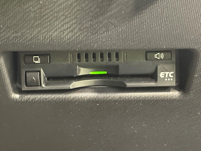 2017 Toyota Aqua DAA-NHP10 (UW-69f021f4e7402)[24]