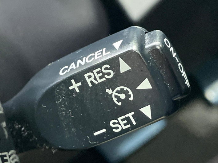 2017 Toyota Aqua DAA-NHP10 (UW-69f021f4e7402)[27]