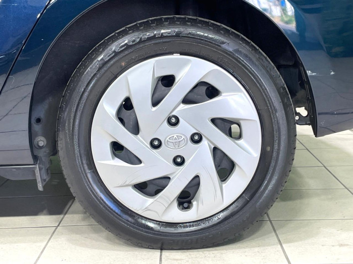 2018 Toyota Aqua DAA-NHP10 (UW-69f021f594825)[5]