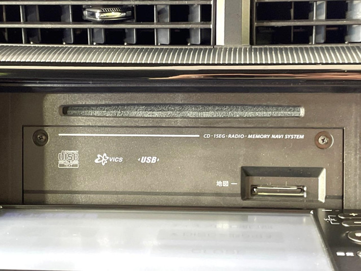 2018 Toyota Aqua DAA-NHP10 (UW-69f021f594825)[19]