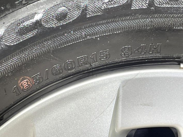 2018 Toyota Aqua DAA-NHP10 (UW-69f021f594825)[6]