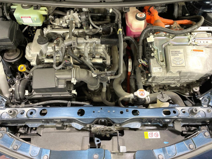 2018 Toyota Aqua DAA-NHP10 (UW-69f021f594825)[10]