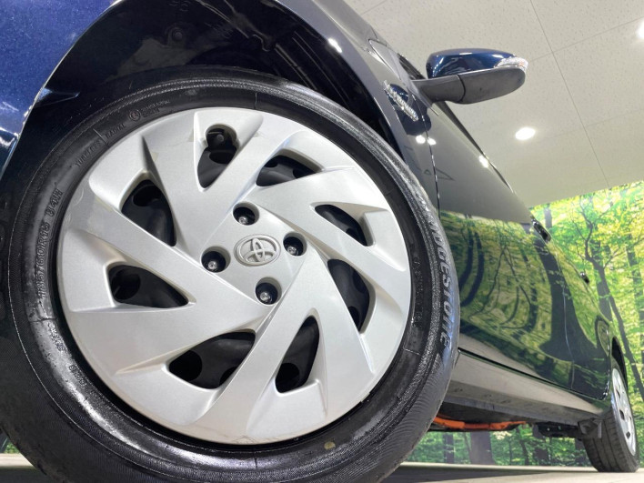 2018 Toyota Aqua DAA-NHP10 (UW-69f021f594825)[9]