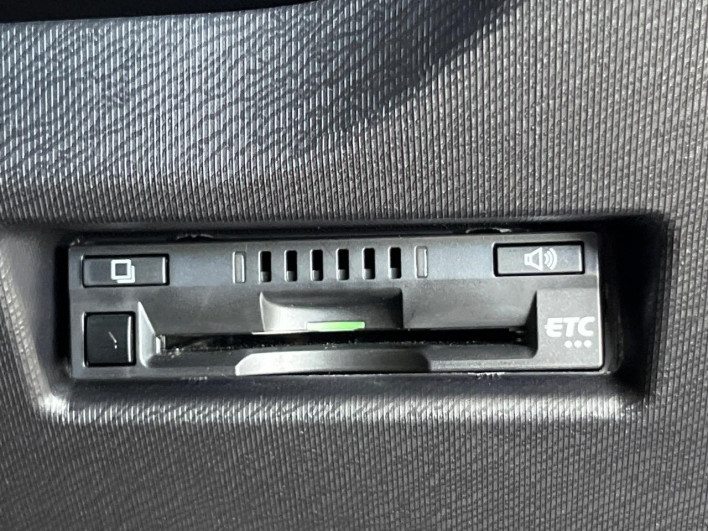 2019 Toyota Aqua DAA-NHP10H (UW-69f021f6cfdbf)[21]