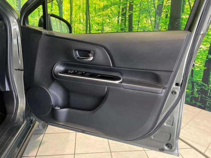 2019 Toyota Aqua DAA-NHP10H (UW-69f021f6cfdbf)[27]