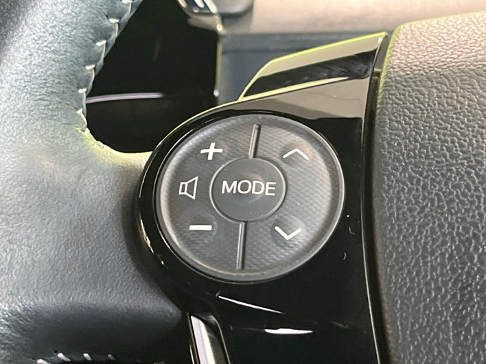 2019 Toyota Aqua DAA-NHP10H (UW-69f021f6cfdbf)[20]