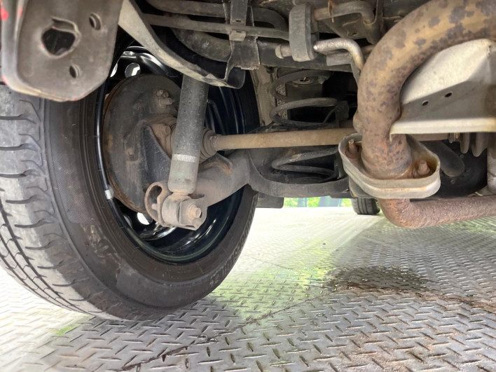 2015 Toyota Vitz DBA-NSP135 (UW-69f021f7d968b)[5]