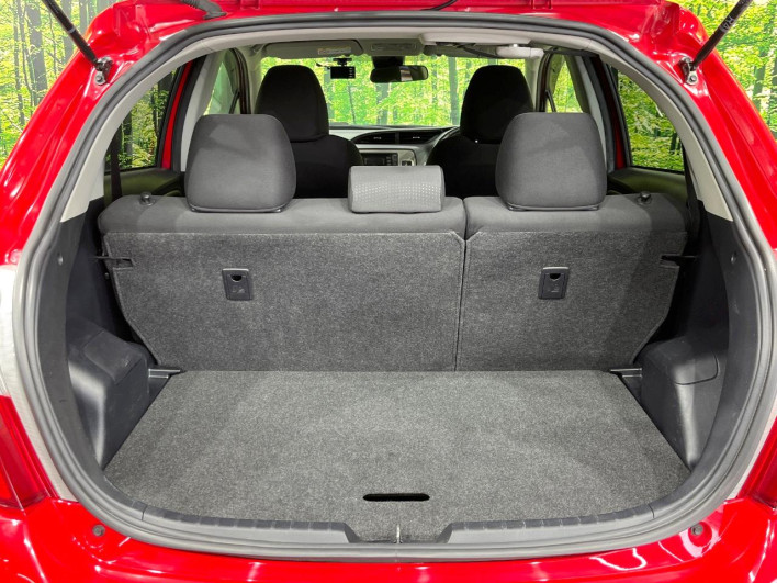 2015 Toyota Vitz DBA-NSP135 (UW-69f021f7d968b)[8]