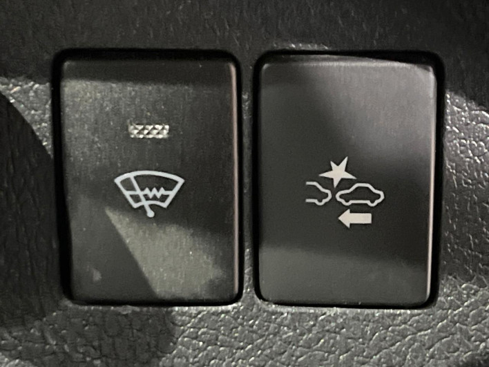 2015 Toyota Vitz DBA-NSP135 (UW-69f021f7d968b)[23]