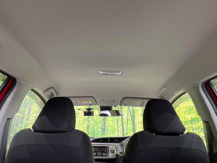 2015 Toyota Vitz DBA-NSP135 (UW-69f021f7d968b)[10]