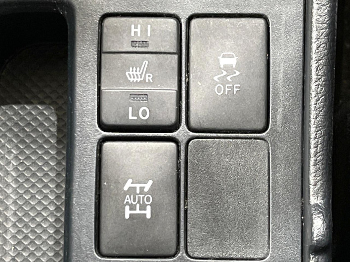 2015 Toyota Vitz DBA-NSP135 (UW-69f021f7d968b)[21]