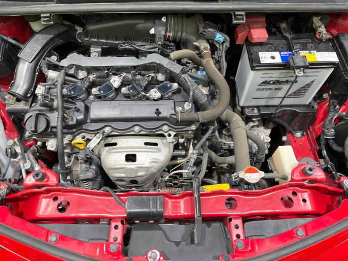 2015 Toyota Vitz DBA-NSP135 (UW-69f021f7d968b)[13]