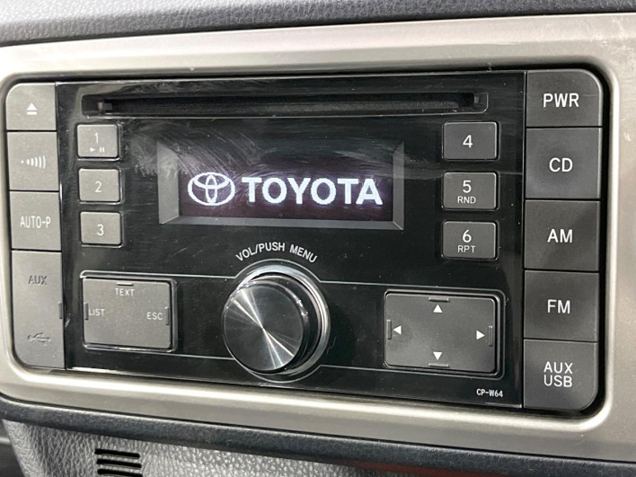 2015 Toyota Vitz DBA-NSP135 (UW-69f021f7d968b)[25]