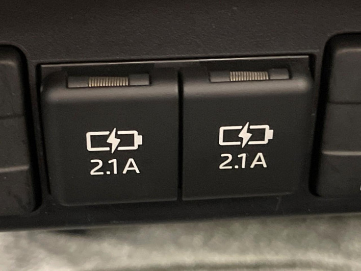 2019 Toyota Sienta DBA-NSP170G (UW-69f021f8acdb4)[25]