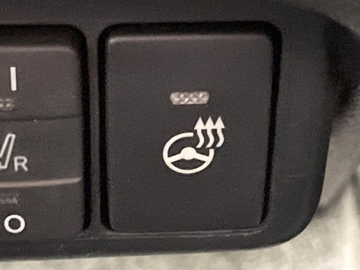 2019 Toyota Sienta DBA-NSP170G (UW-69f021f8acdb4)[26]