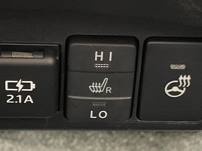 2019 Toyota Sienta DBA-NSP170G (UW-69f021f8acdb4)[24]